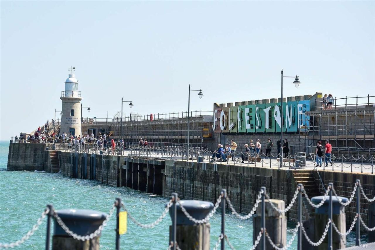 Wonderful West End - Parking Inc Lägenhet Folkestone Exteriör bild